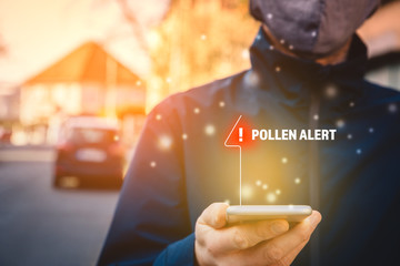 Pollen alert on smartphone concept - obrazy, fototapety, plakaty
