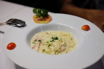Spaghetti Carbonara ham and mushroom is very delicious