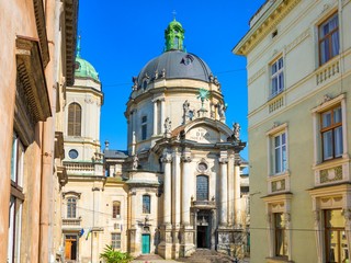 Obraz premium Dominican church and monastery in historical old city district of Lviv, Ukraine