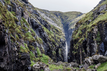 Wasserfall auf Färöer - Inseln im Nordatlantik