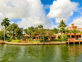 Luxury mansion in exclusive part of Fort Lauderdale