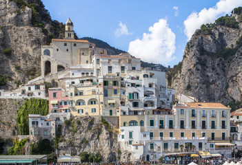 Fototapeta na wymiar Panoramic view of the houses in Amalfi city, Italy