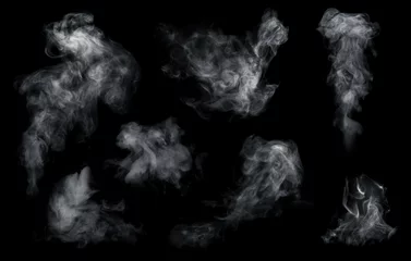 Foto op Plexiglas Mist of rook set geïsoleerd op zwarte achtergrond. Witte bewolking, mist of smog achtergrond. © Tryfonov