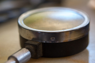 Altes Messinstrument