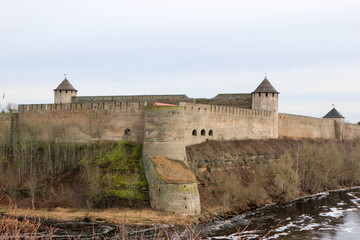 Fototapeta na wymiar Spring view to Ivangorod fortress citadel and river Narva from Narva castle