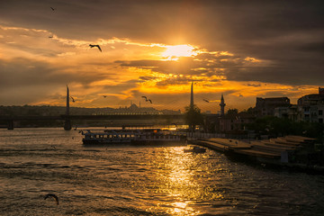 Fototapeta premium Metro Bridge and Sunset Landscapes in Istanbul