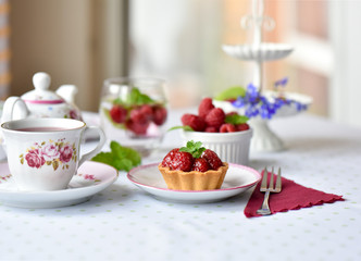 mini tarts with raspberries fruits