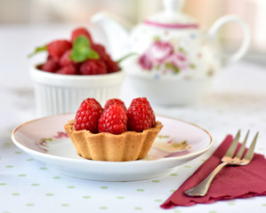 mini tarts with raspberries fruits