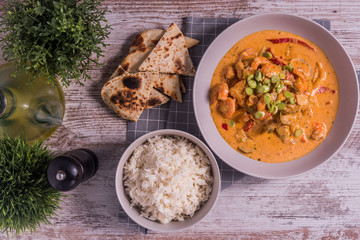 Curry de langostino con arroz basmati 