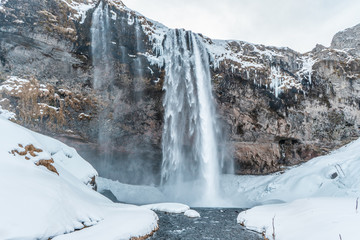 Fototapeta na wymiar Wodospad na Islandii 