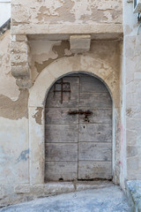Fototapeta na wymiar Old doors and gates
