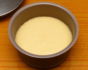 fresh home made sponge cake in a rice cooker