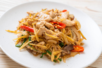 stir-fried chicken with ginger