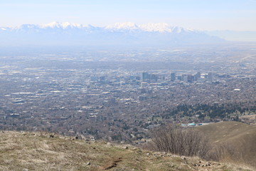 Downtown Salt Lake City and the Oqquirh Mountain range, Utah, USA