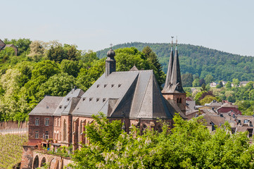 Saarburg, Laurentiuskirche, Kirche, Stadt, Altstadt, Altstadthäuser, Weinstadt, Leukmündung,...