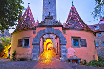 Fototapeta premium Rothenburg ob der Tauber. Western town gate (Burgtor) of medieval German town of Rothenburg ob der Tauber