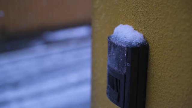 Snow on the intercom / 2 patterns of focus / Japanese residential area