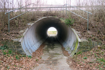 tunnel brücke weg krötentunnel