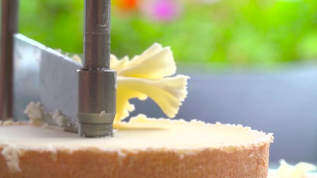 fleur de fromage en d&eacute;coupe