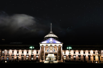 Wiesbadener Kurhaus unter Sternen