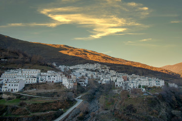 vista del bonito pueblo de Trevélez en la alpujarra de Granada, Andalucía