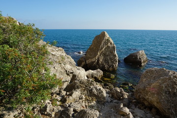 Fototapeta na wymiar rock and sea