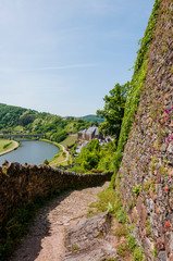 Saarburg, Saar, Fluss, Flussschifffahrt, Stadt, Altstadt, Burg, Burgmauer, Laurentiuskirche,...