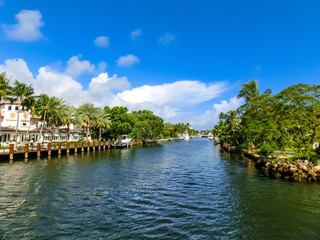 Obraz premium Luxury mansion in exclusive part of Fort Lauderdale