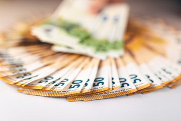 Covid bond, soldi per riprendere l'economia in Europa e in Italia