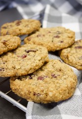 homemade oatmeal cookies with raisins 