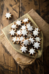 Festive cinnamon cookies with sugar glaze