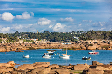 Obraz premium tregastel sentier des douaniers Pink Granite Coast