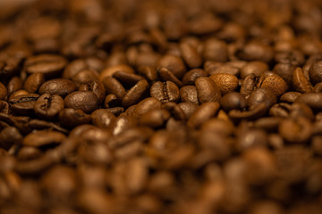 Kaffebohnen mit geringer Tiefenschärfe