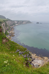 Impressionen von Carrick-a-Rede in Nordirland an einem nebligen Tag
