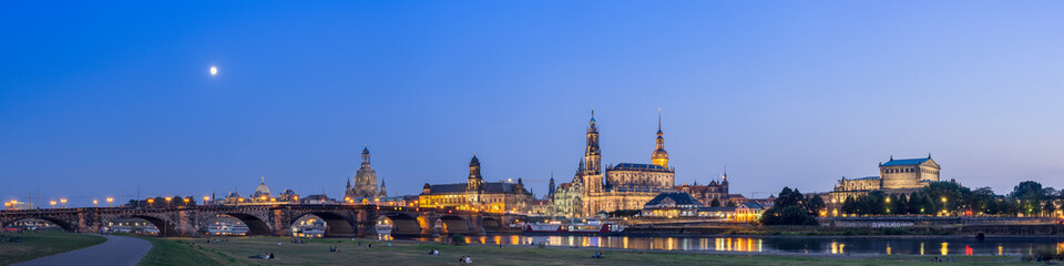 Fototapeta na wymiar Canaletto-Blick über Dresden, Sachsen