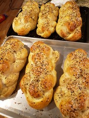 hot cross buns with poppy seeds