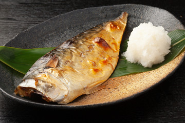 鯖の塩焼き