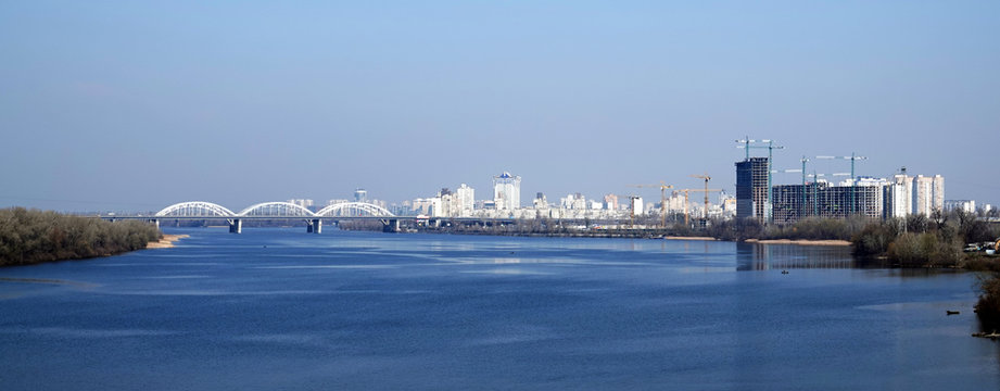 Railway bridge in the city of Kiev