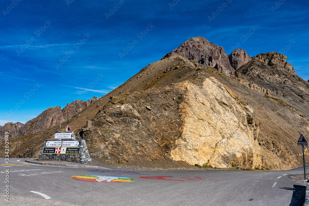 Wall mural mountain view in ecrins national park, france, europe