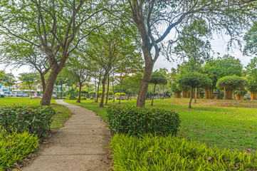 Obraz premium jogging track at green garden