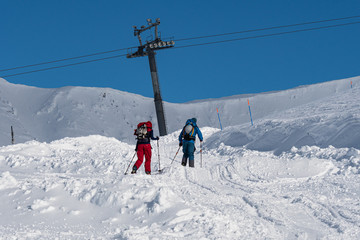 Fototapeta na wymiar Hike to the mountains to enjoy skiing