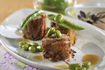 Guinea fowl stuffed with small, broad beans and Marsala wine