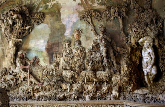 Florence, Buontalenti grotto first chamber