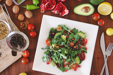 Pomegranate and rocket salad with avocado