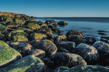 Skaliste wybrzeże w Parku narodowym Ytre Hvaler w Norwegii © Dreamnordno