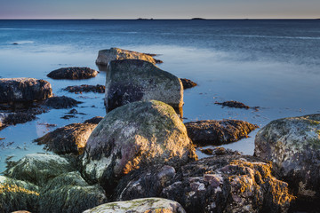 Skaliste wybrzeże w Parku narodowym Ytre Hvaler w Norwegii © Dreamnordno