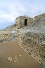 Fototapeta premium cabane en pierre, plage, douane