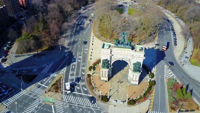 892-Ascending View Of Soldiers And Sailors Memorial Arch