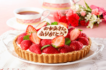 今日は母の日。甘酸っぱい♡苺のレアチーズタルト