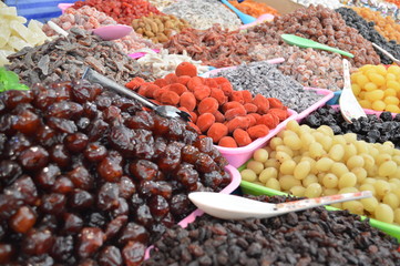 Dried and Sour Fruits Night Market